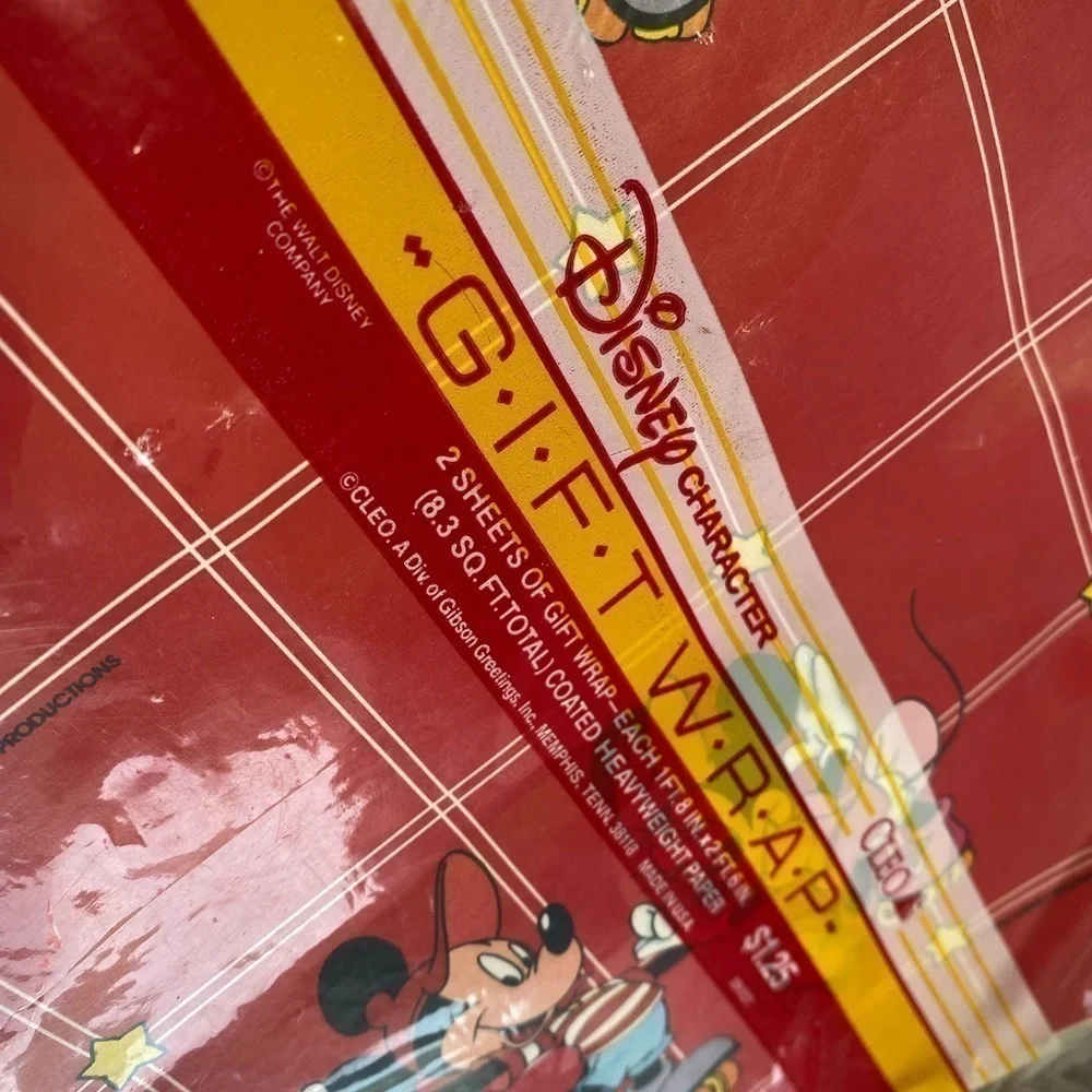 NWT Vintage Disney Micky and Minnie gift wrap by CLEO